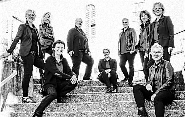 Der Frauenchor Charisma lädt zu einem weihnachtlichen Konzert ein. Foto: Nadine Müller