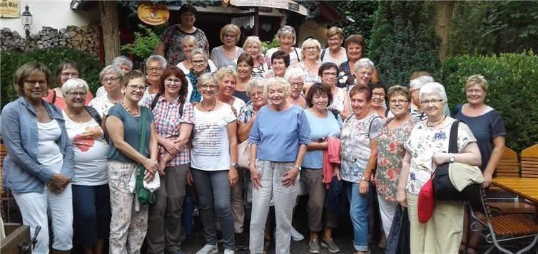 Der Frauenchor Sayn in der Erlebnisbrauerei Steffens im Kasbachtal.  privat