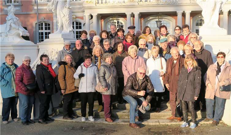 Der Frauenchor Wollendorf traf sich zur historischen Stadtrundfahrt nach Trier mit anschließendem Weihnachtsmarktbesuch. Foto: Privat