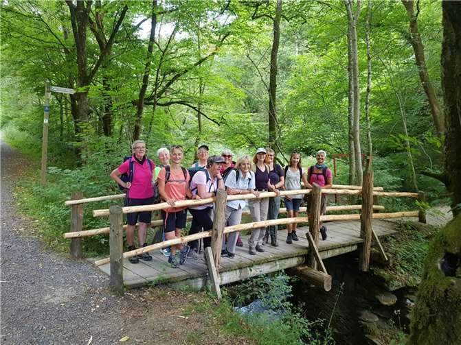 Der Freizeit- und Gymnastikverein Alken wanderte im „Tal der wilden Endert“.  Foto: privat
