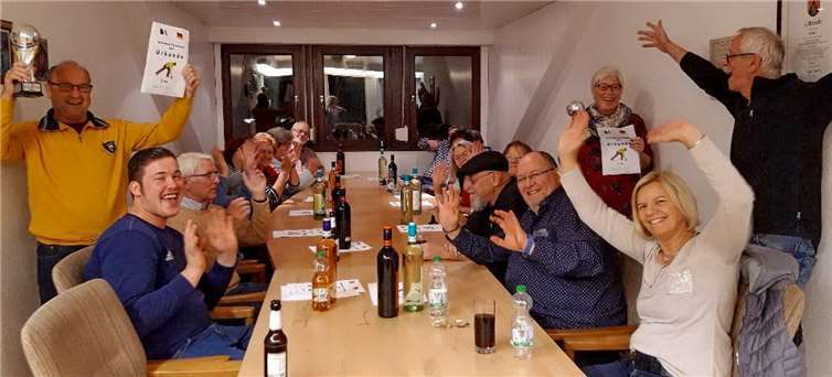 Der Freundeskreis Lux-Wolken beendete die diesjährige Saison in allerbester Laune. Foto: privat