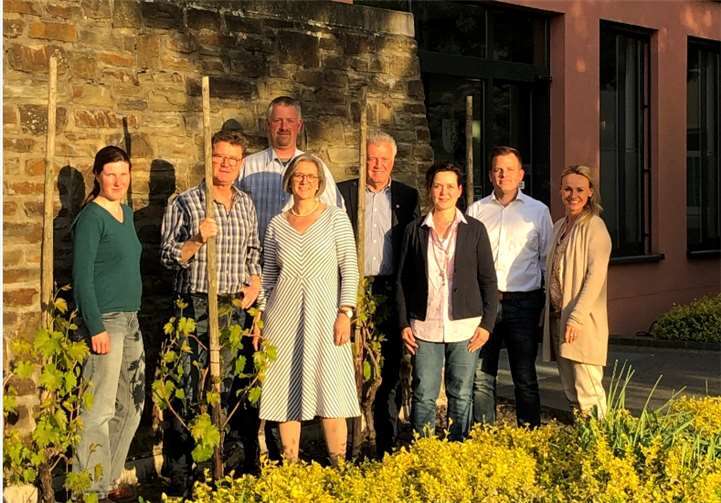 Von Erfahrungen lernen Der Freundeskreis profitiert von dem Erfahrungsaustausch mit Martin Schell, shapefruit AG. Foto: privat