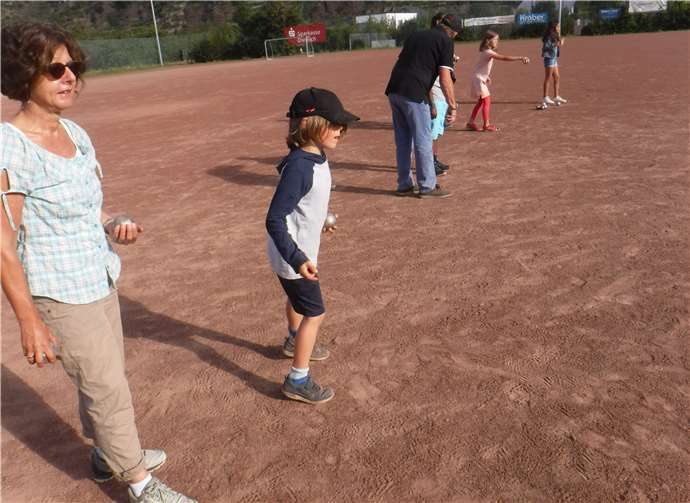 Der Freundschaftskreis Dieblich-Marzy organisierte für die Kinder ein Boule-Turnier.