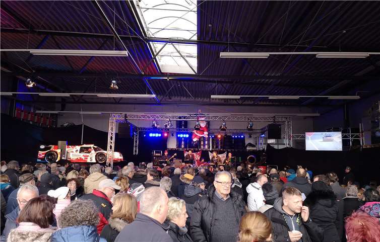 Der Frikadelli Weihnachtsmarkt brachte in den vergangenen Jahren viele Spendengelder für "Die Wiege e. V." zusammen. Foto: Frikadelli