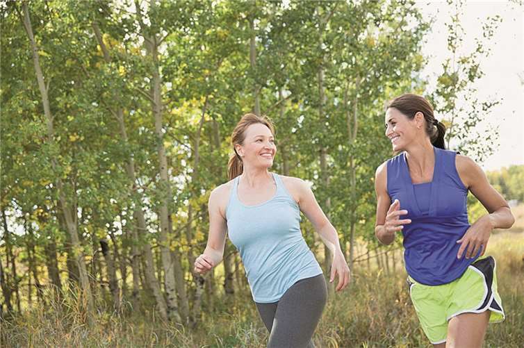 Der Frühling ist die ideale Zeit, den träge gewordenen Stoffwechsel mit Bewegung in Schwung zu bringen.djd/Cefamagar/Corbis