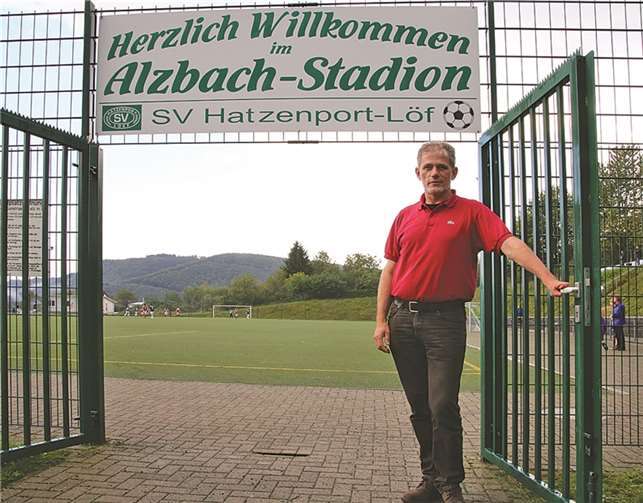 Der Fußballplatz ist seine Welt, in die er viel Zeit investiert.EP
