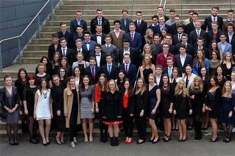 Der G9-Abiturjahrgang 2016 des Are-Gymnasiums. FIX