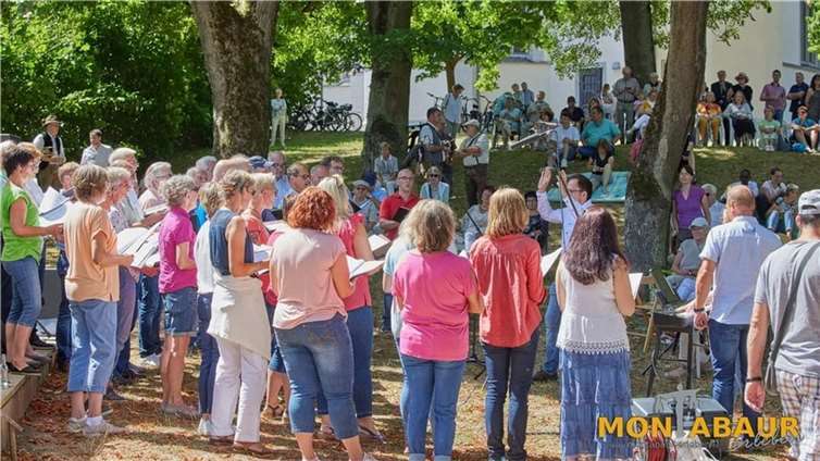 Der GV Mendelssohn Bartholdy unterstützte den Bürgerverein „im Gebück“.  Fotos: Olaf Nitz - Nitz Fotografie, Montabaur