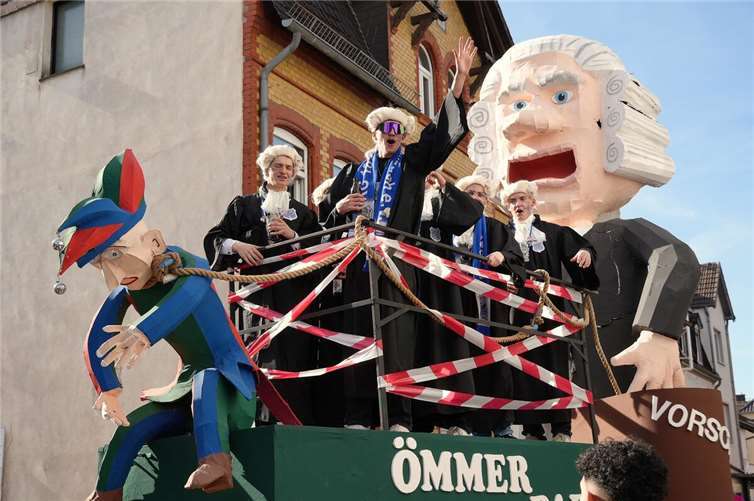Der Geck wird zunehmend von Auflagen und Regeln zur Durchführung der Fassenacht stranguliert.  Fotos: FF
