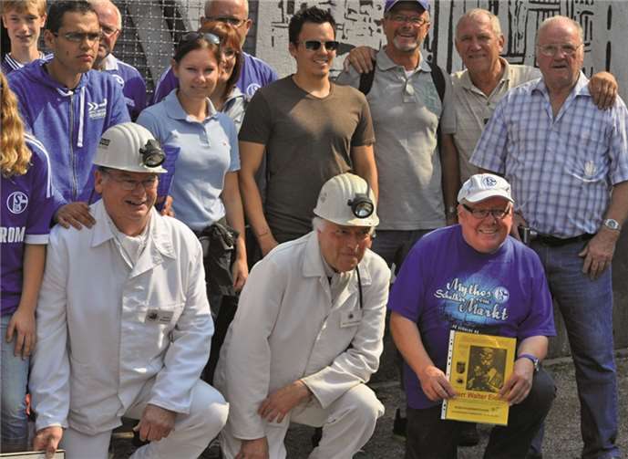 Der Geehrte Walter Eiden vor der Zeche „Nordsternpark“. privat