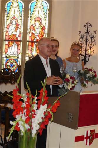 Der Geehrte bedankte sich für die Auszeichnung und appellierte an die Jugend, ebenfalls ein Ehrenamt zu übernehmen.