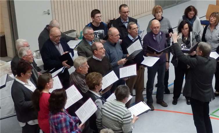 Der Gemischte Chor Zwischentöne im MGV Saffig eröffnete den Verbandstag musikalisch.privat