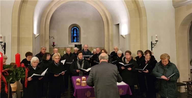 Der Gemischte Chor des Männergesangvereins (MGV) Rheinbach hat sich für das diesjährige Advents- und Weihnachtssingen etwas Besonderes einfallen lassen. Foto: privat