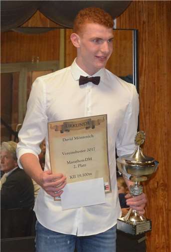 Der Gesamtvereinsbeste: David Möntenich erhielt den Wanderpokal.