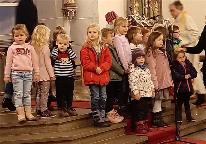 Der Gesang der „Lichterkinder“ rührte die Herzen. Foto: privat
