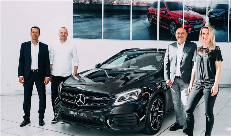 Der Gewinn – ein attraktiver GLA aus dem Junge Sterne Programm – wurde kürzlich bei der RKH in Rheinbach übergeben.Foto: privat