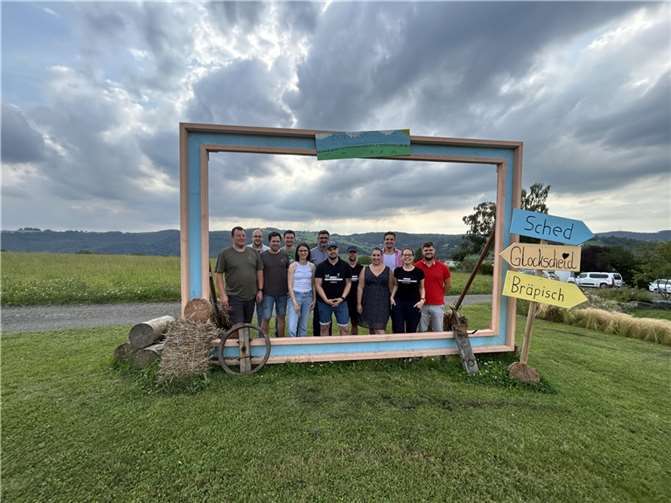 Der Gründungsvorstand des „Dorfvereins Glockscheid – Wüscheid“  Foto: Reinhard Fröder
