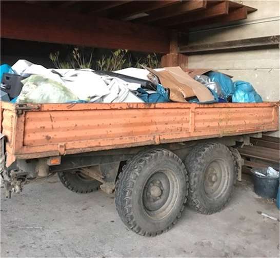 Der Hänger mit Müll. Quelle: Ortsgemeinde Kobern-Gondorf