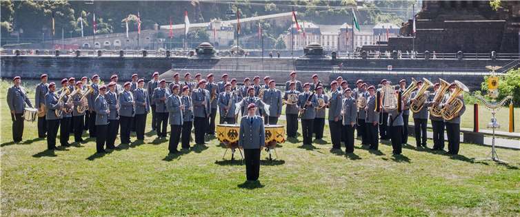 Der Heeresmusikkorps am Deutschen Eck in Koblenz. Foto: privat