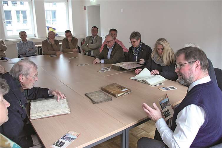 Der Heimat- und Geschichtsverein Bruchhausen erhielt interessante Heimat-Informationen im AEK.privat