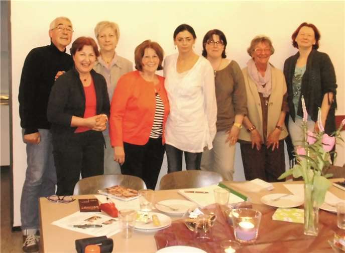 Der Helferkreis während eines Planungstreffens im Haus der Begegnung. privat