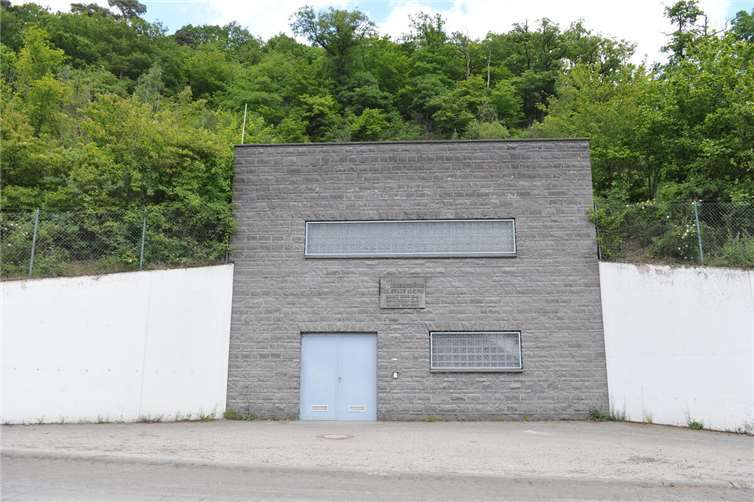 Der Hochbehälter „Ahl II“ speichert Trinkwasser für mehrere tausend Menschen.  Foto: Peter Seydel