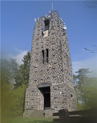 Der Hochsimmerturm, das 112 Jahre alte Wahrzeichen von Ettringen.
