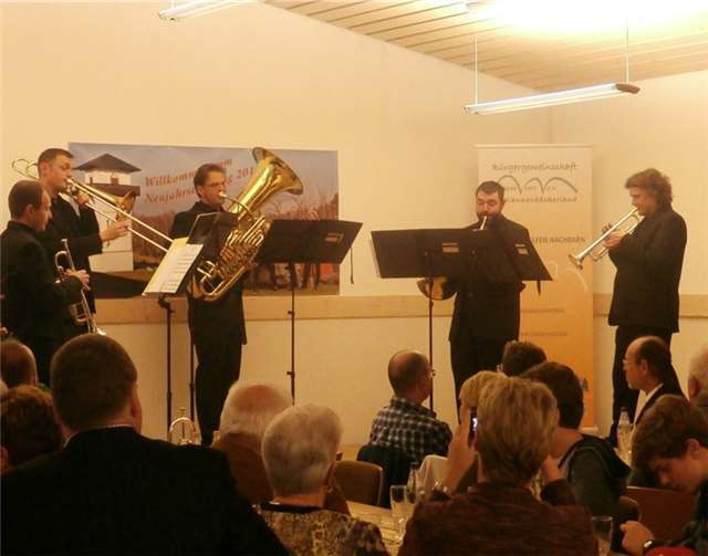 Der Höhepunkt des Nachmittags wurde erreicht, als das Bläserquintett „Komilites“ den Ton angab.