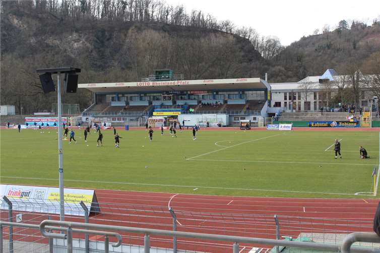 Mit Leidenschaft und Teamgeist zum Erfolg Der Höhepunkt des Projekts war der Abschluss des Fußballabenteuers - ein gemeinsamer Stadionbesuch beim TUS Koblenz.