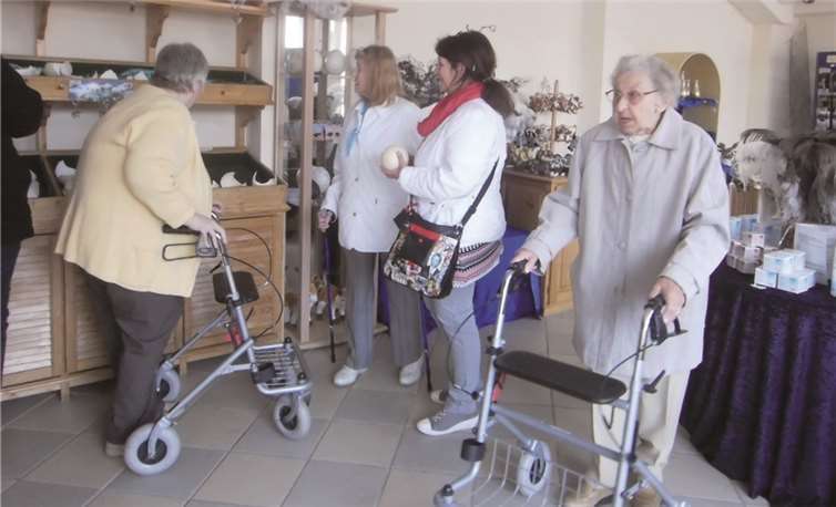 Der Hofladen der Straußenfarm wurde von vielen aufgesucht, um ein Andenken mitzunehmen. privat