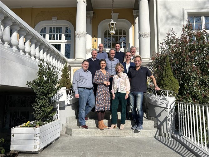 Der IHK-Regionalbeirat kam im Privat-Hotel Villa Aurora zusammen.  Foto: Ina Lauricella, Privat-Hotel Villa Aurora