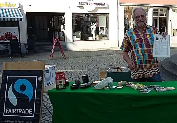 Der Info-Stand des „Bürgerforums Sinzig AG Fairtrade“.privat