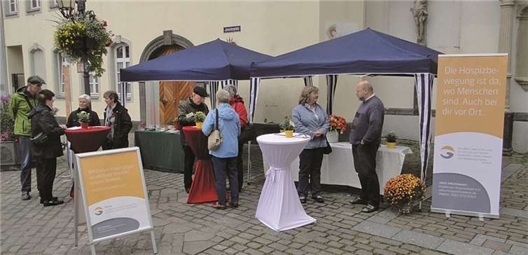 Der Infostand wird auch in diesem Jahr wieder auf dem Jesuitenplatz zu finden sein. privat