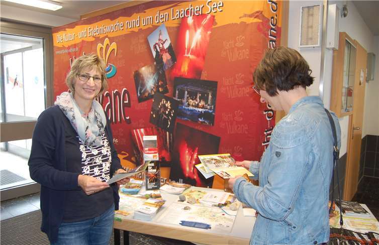 Der Infostand wurde gut besucht. ©Schachfreunde Nickenich e.V.