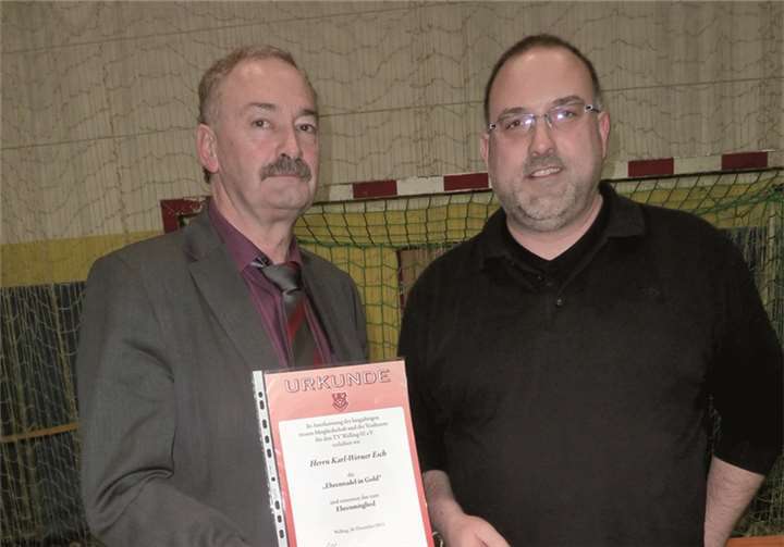 Der Initiator des Nettecups, Karl-Werner Esch, wurde mit der „Goldenen Ehrennadel“ zum Ehrenmitglied geehrt.
