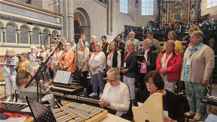 Der Inklusionschor Plusminusfünfzig aus Weißenthurm unter Leitung von Brigitte Thilmann-Hilger. Foto: privat