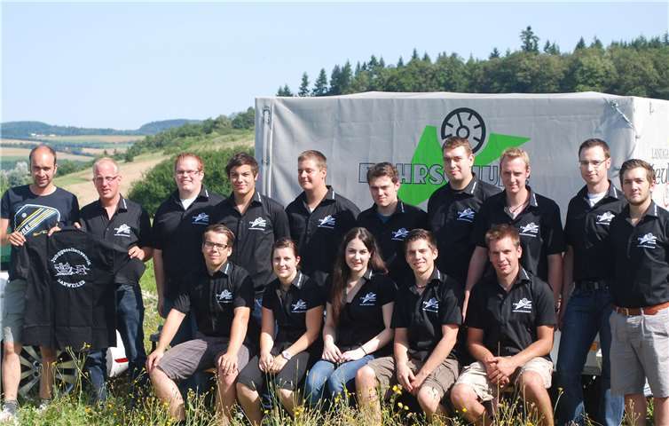 Der JGV Barweiler veranstaltet am 2. Weihnachtstag seine Neon-Cocktail-Fete.