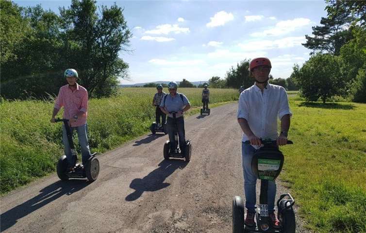 Der Jahrgang 68/69 plant im August eine Riesling-Genuss-Tour nach Rhens auf den Segways.privat