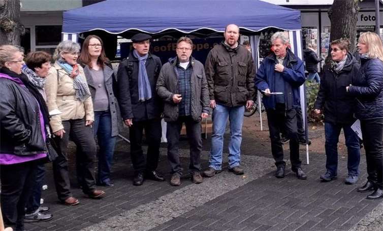 Der Jazz!Chor Neuwied sang kräftige auf Europa.Foto: privat