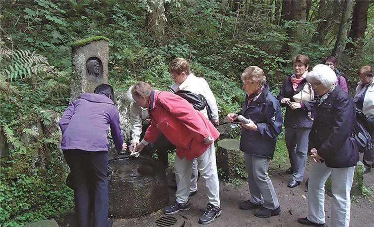 Der Jodokusbrunnen gab Gelegenheit zur Erfrischung. privat