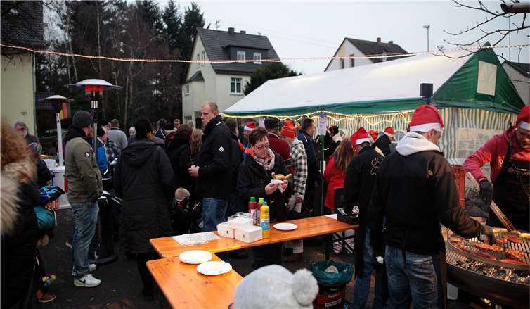 Der Johann-Schneider-Platz wird sich wieder in einen Weihnachtsmarkt verwandeln. privat