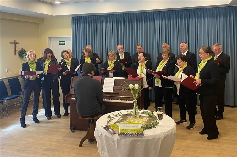Der Jubiläums-Chor am Tag der Feier.