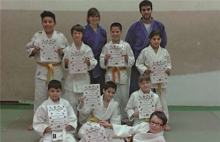 Der Judo-Nachwuchs des TV Jahn Plaidt mit ihren Urkunden.privat