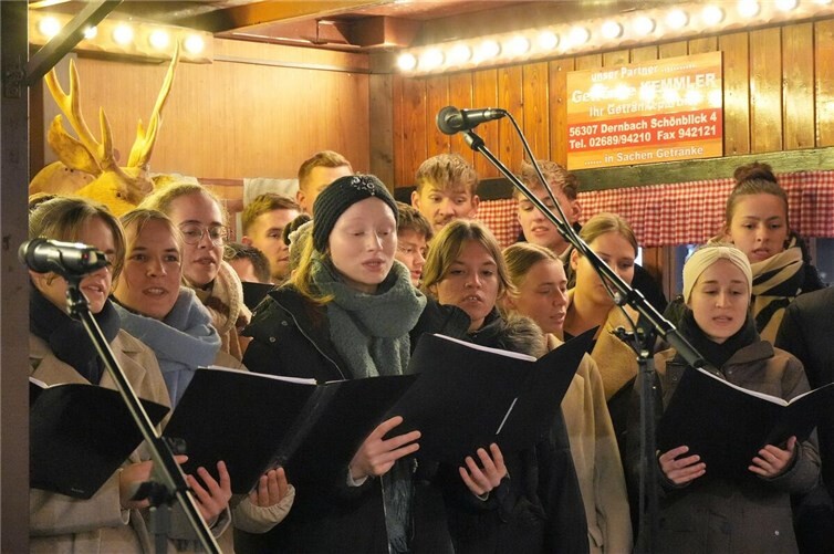Der Jugendchor der Mennoniten-Brüdergemeinde Torney/Segendorf gestaltete die Eröffnung musikalisch.