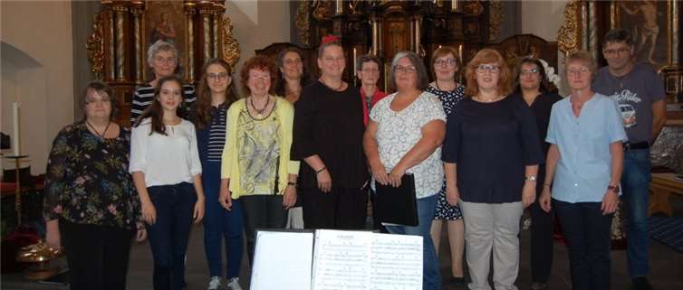 Der „Junge Chor“ brachte sein bemerkenswertes Repertoire zu Gehör.FA