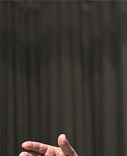 Der Kabarettist Konrad Beikircher begeisterte sein Publikum bei seinem Auftritt in der Aula des Schulzentrums Berkum. -VJ-