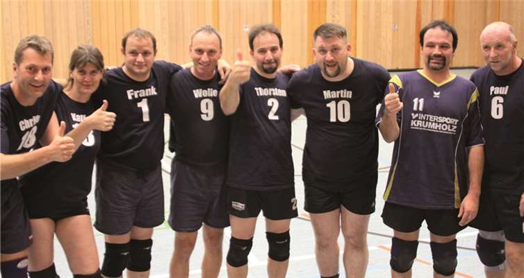 Der Kader ist klein, doch die Motivation umso größer: Die Volleyball Senioren aus Burgbrohl. Privat