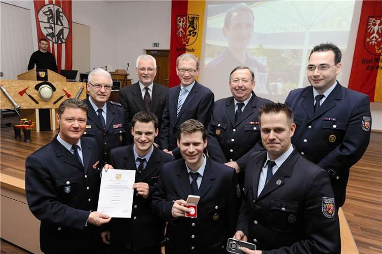 Der Kameradschaftsabend war auch das Forum für Ehrungen und Beförderungen. FIX