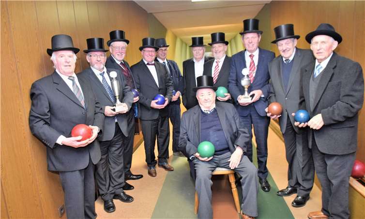 Der Kegelklub kegelt alle vierzehn Tage in der Gaststätte „Ohm Hein“ in Altendorf. privat