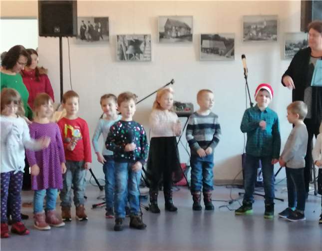 Der Kindergarten Kunterbunt Steimel beim Vortrag.Foto: privat